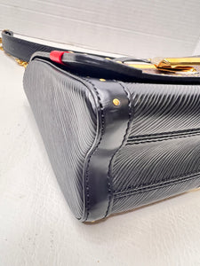 LOUIS VUITTON Epi Monogram Complice Trunks and Bags Twist Shoulder Bag MM Black