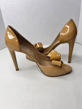 Valentino Garavani D'Orsey Bow Patent Nude Leather Pumps Heels Size 40.5 /10.5