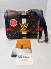 LOUIS VUITTON Epi Monogram Complice Trunks and Bags Twist Shoulder Bag MM Black