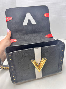 LOUIS VUITTON Epi Monogram Complice Trunks and Bags Twist Shoulder Bag MM Black