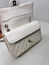 Chanel medium classic double flap White caviar / shw hardware shoulder bag
