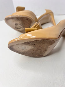 Valentino Garavani D'Orsey Bow Patent Nude Leather Pumps Heels Size 40.5 /10.5