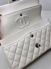 Chanel medium classic double flap White caviar / shw hardware shoulder bag