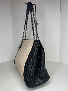 Chanel two tone bicolor Black/Beige Shoulder Bag Crossbody - series 19
