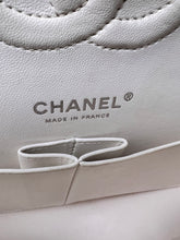 Chanel medium classic double flap White caviar / shw hardware shoulder bag