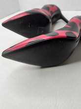 Saint Laurent YSL Pumps Big Heart Paris Pointed Toe Stiletto Leather Heels Size 39/ 9