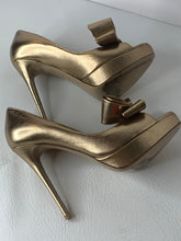 Valentino Garavani matte gold leather bow heels size 6.5