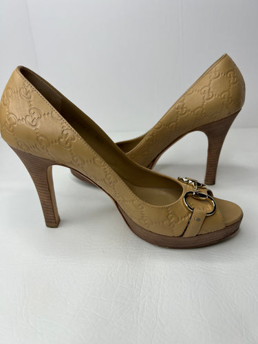 Gucci Guccisimma Horsebit Open Toe Light Sand Leather Heels Size 8.5