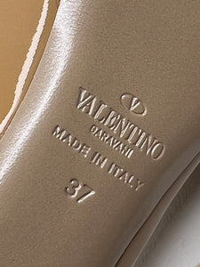 Valentino Garavani bow Nude patent platform pumps Size 37/ 7